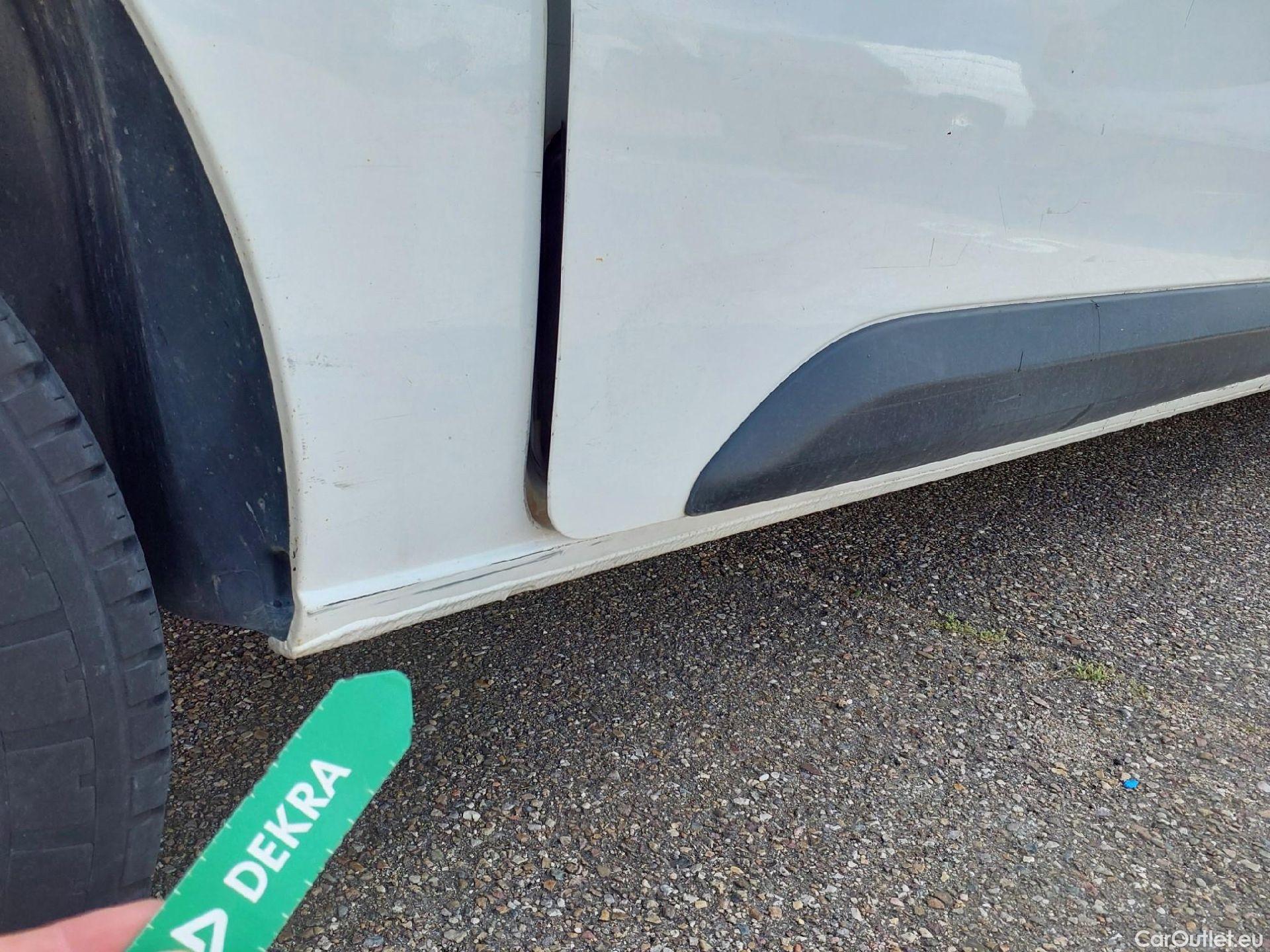  Peugeot  Expert PEUGEOT  / 2016 / 4P / furgón Furgón Pro 2.0 BlueHDi 120 S&S Standard #25