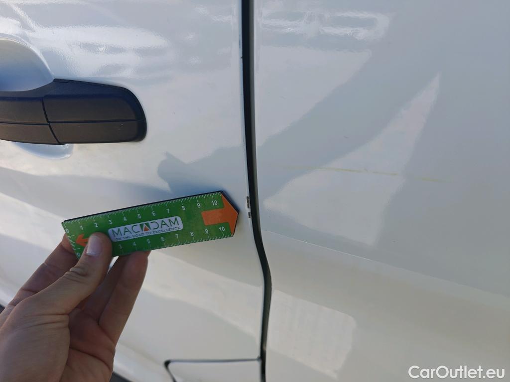  Ford  Transit FORD  / 2013 / 4P / furgón 350 96kW L4H3 Van Trend RWD #56