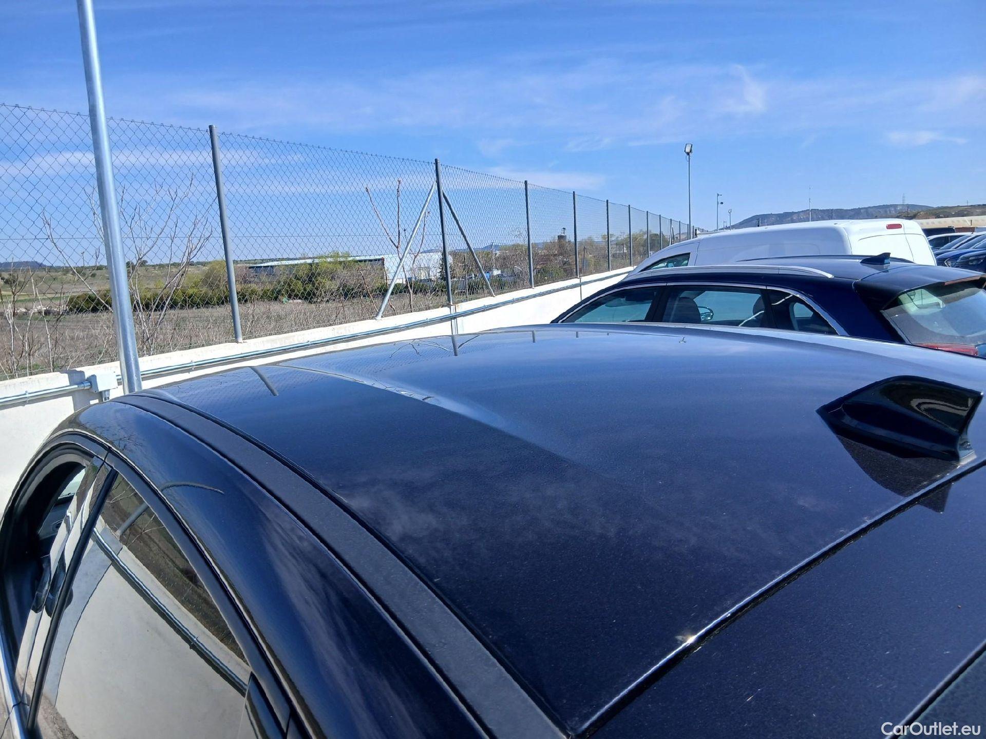  Renault  Arkana RENAULT  / 2021 / 5P / todoterreno Zen TCe 103kW(140CV) EDC Microhíbrido #13