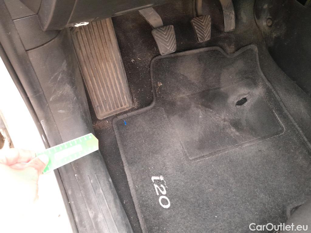  Hyundai  i20 HYUNDAI  / 2020 / 5P / berlina con portón 1.0 TGDI 74kW (100CV) 48V Essence #20