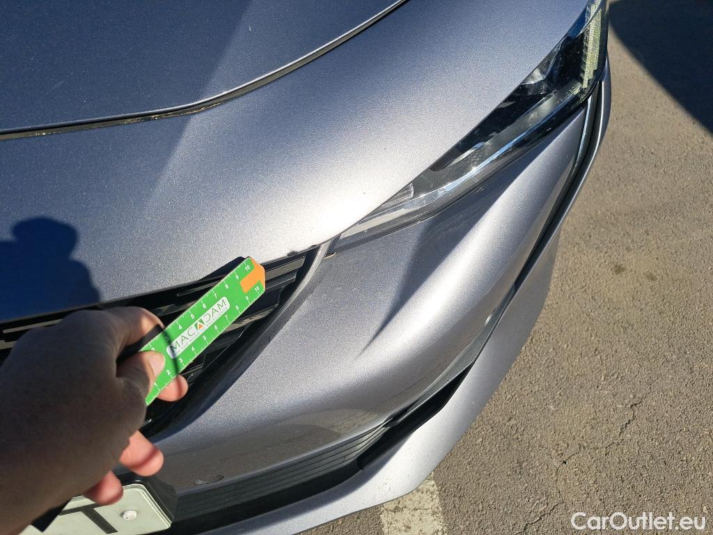  Peugeot  508 PEUGEOT  / 2018 / 5P / berlina con portón 5P Active Pack BlueHDi 130 S&S EAT8 (AC2) #37