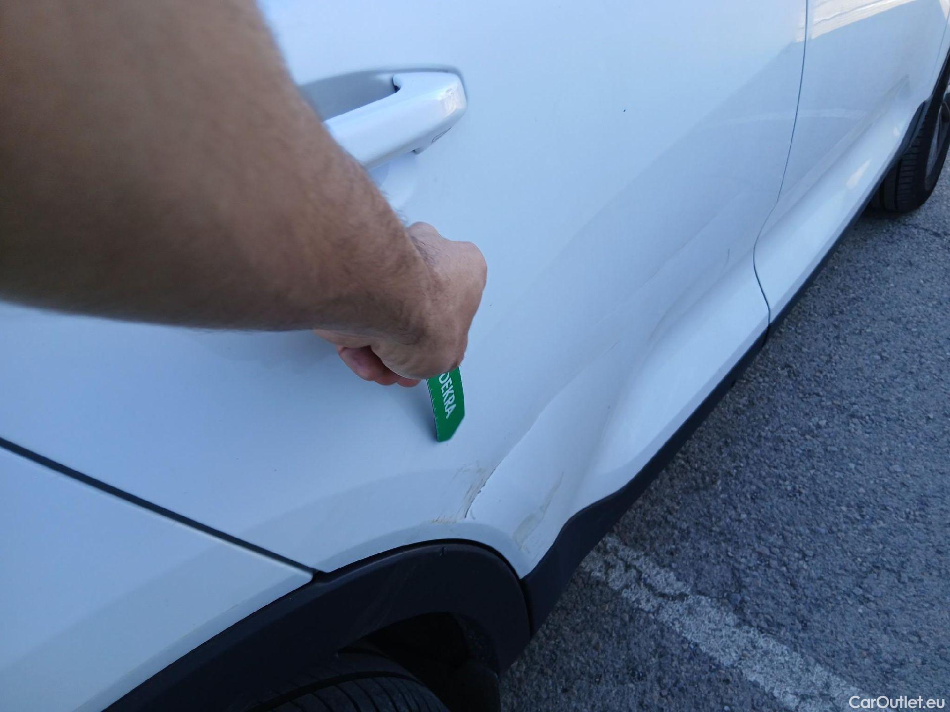  Volvo  XC 40 VOLVO XC40 / 2021 / 5P / todoterreno 2.0 B3 G Core Dark Auto #17