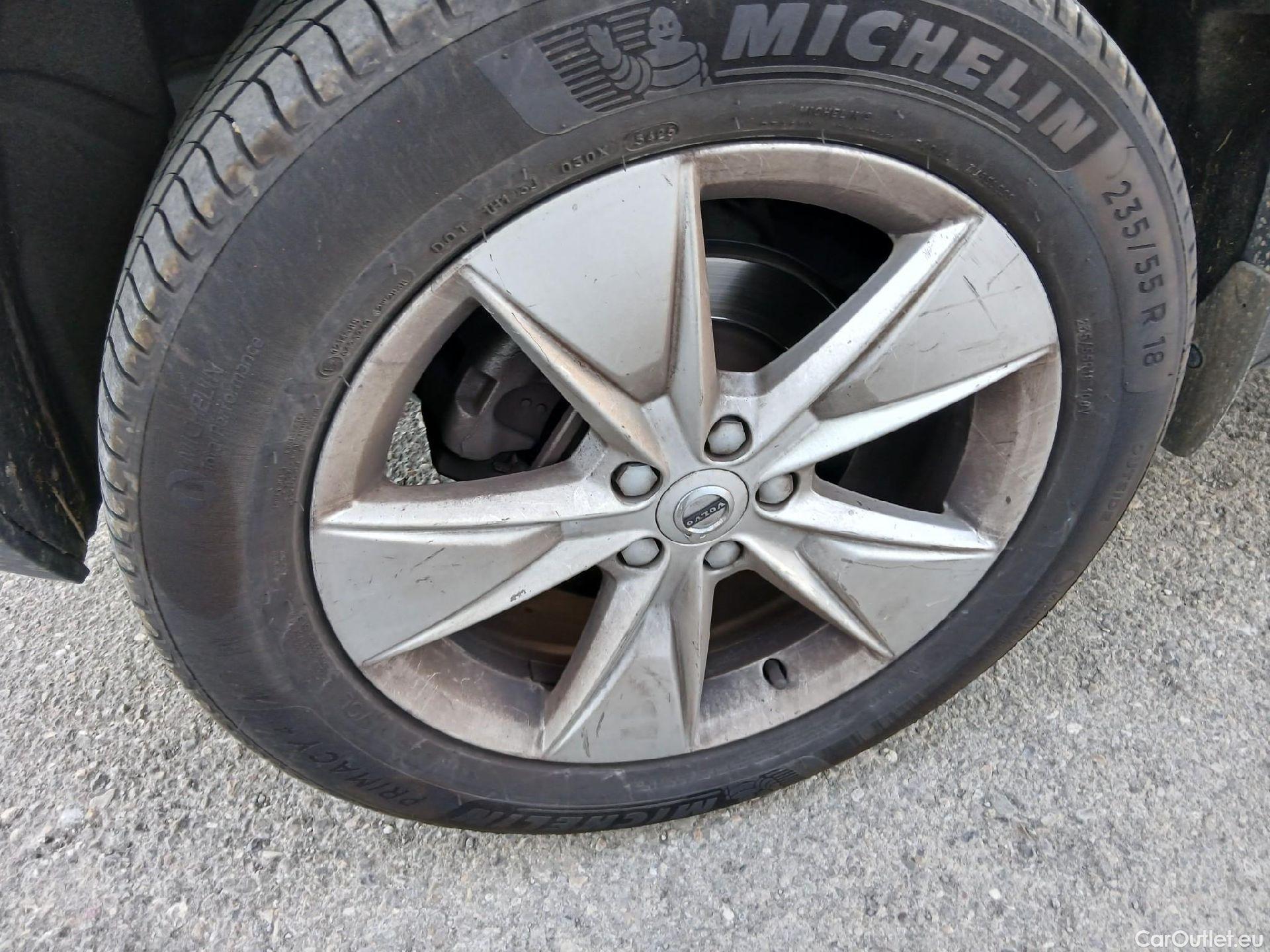  Volvo  XC 40 VOLVO XC40 / 2021 / 5P / todoterreno 2.0 B3 G Core Dark Auto #16