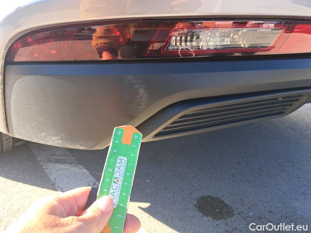  Peugeot  508 PEUGEOT  / 2018 / 5P / berlina con portón 5P Active Pack BlueHDi 130 S&S EAT8 (AC2) #28