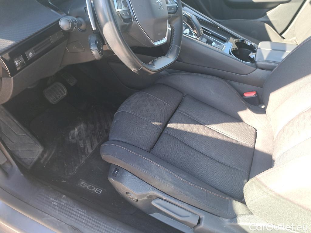  Peugeot  508 PEUGEOT  / 2018 / 5P / berlina con portón 5P Active Pack BlueHDi 130 S&S EAT8 (AC2) #26