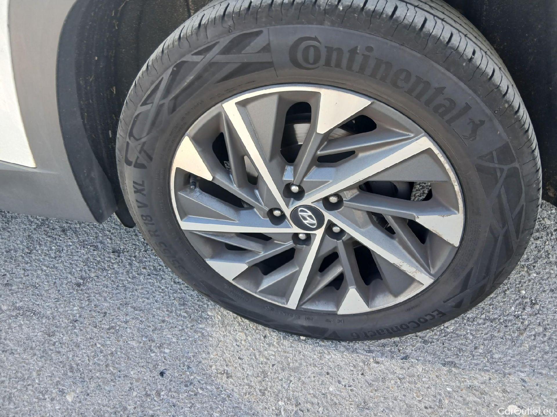  Hyundai  Tucson HYUNDAI  / 2020 / 5P / todoterreno 1.6 TGDI 110kW (150CV) 48V Tecno Sky DCT #8