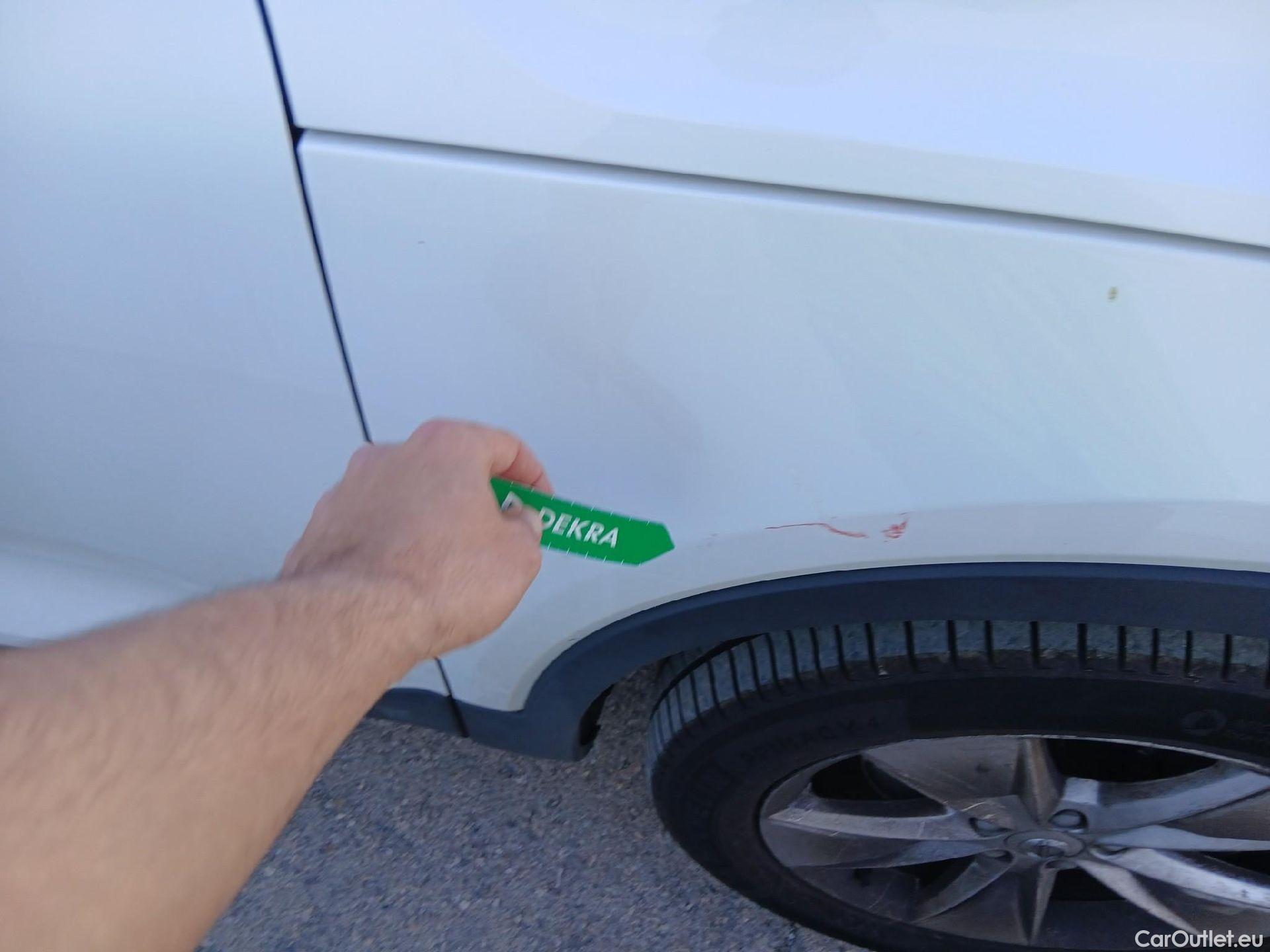  Volvo  XC 40 VOLVO XC40 / 2021 / 5P / todoterreno 2.0 B3 G Core Dark Auto #21