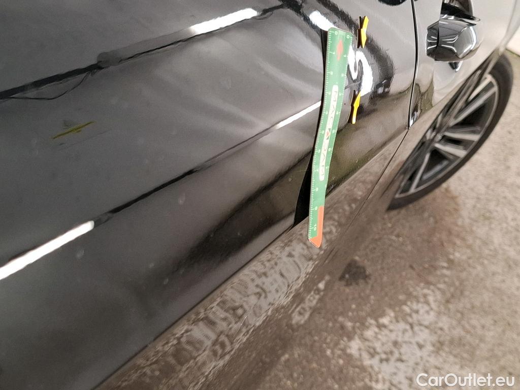  Bmw  Serie 1 BMW Série 1 / 2019 / 5P / Berline 116i Business Design #9