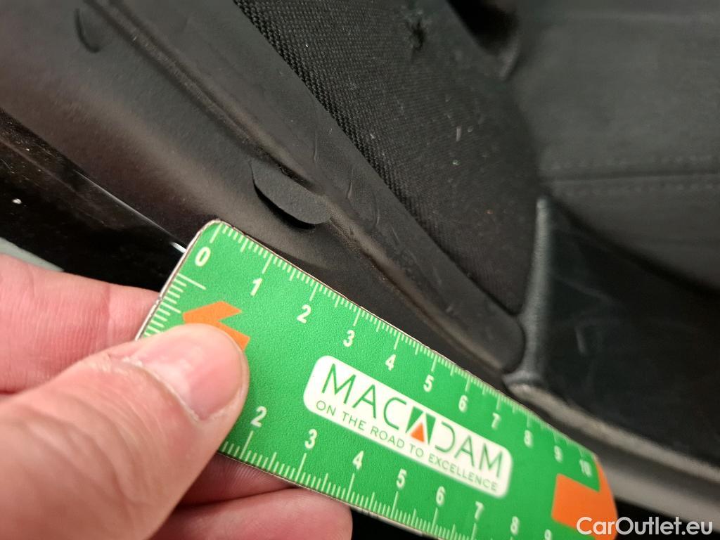  Bmw  Serie 1 BMW Série 1 / 2019 / 5P / Berline 116i Business Design #31