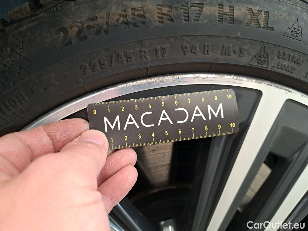  Bmw  Serie 2 BMW Série 2 Gran Coupé / 2019 / 4P / Berline 220D AUTO Business Design #17