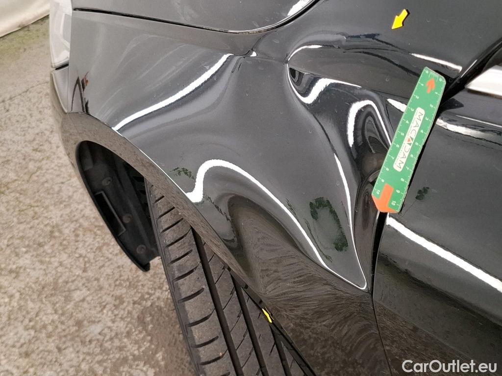  Bmw  Serie 1 BMW Série 1 / 2019 / 5P / Berline 116i Business Design #4