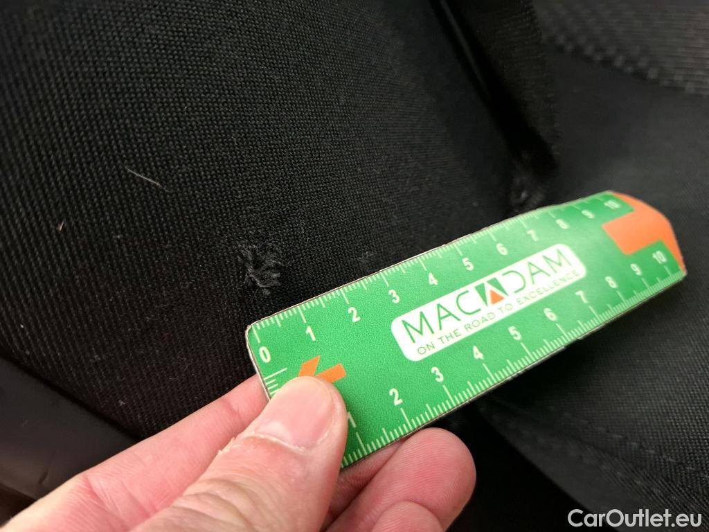  Bmw  Serie 1 BMW Série 1 / 2019 / 5P / Berline 116i Business Design #40