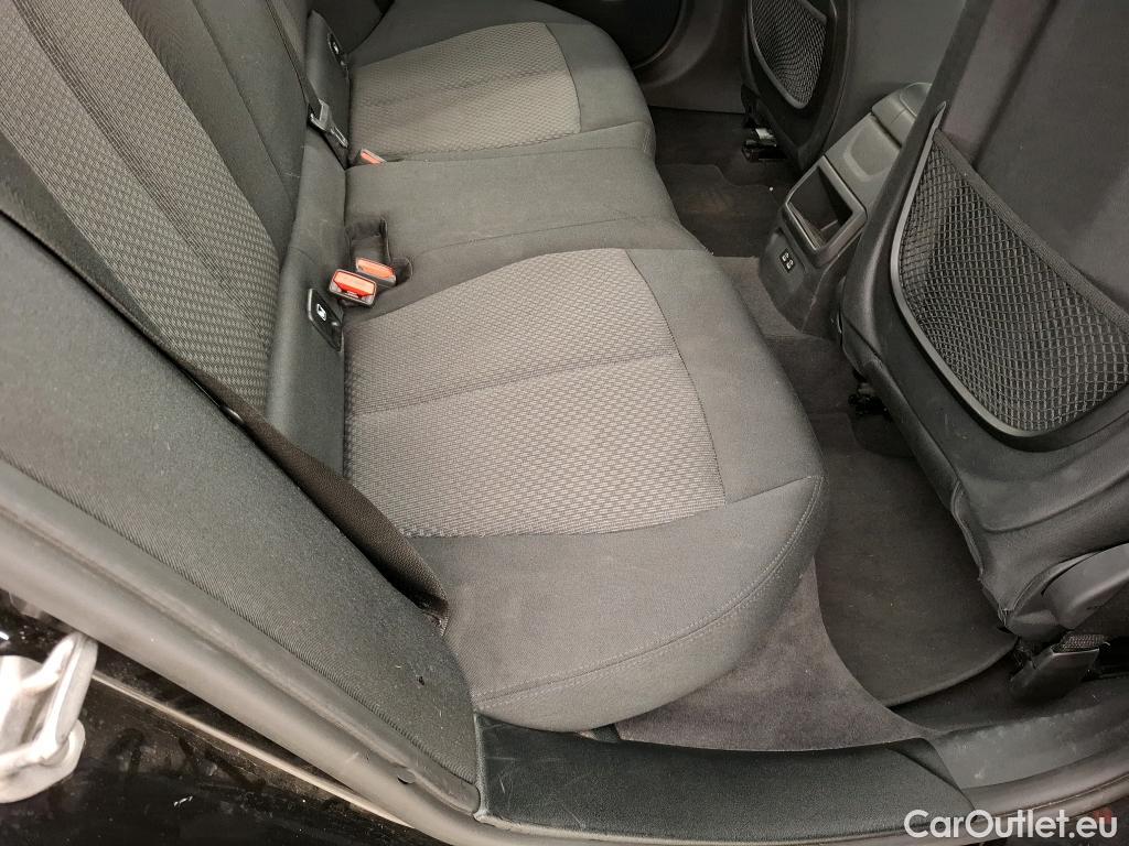  Bmw  Serie 1 BMW Série 1 / 2019 / 5P / Berline 116i Business Design #30