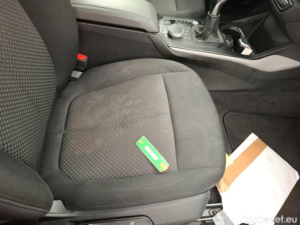  Bmw  Serie 1 BMW Série 1 / 2019 / 5P / Berline 116i Business Design #46