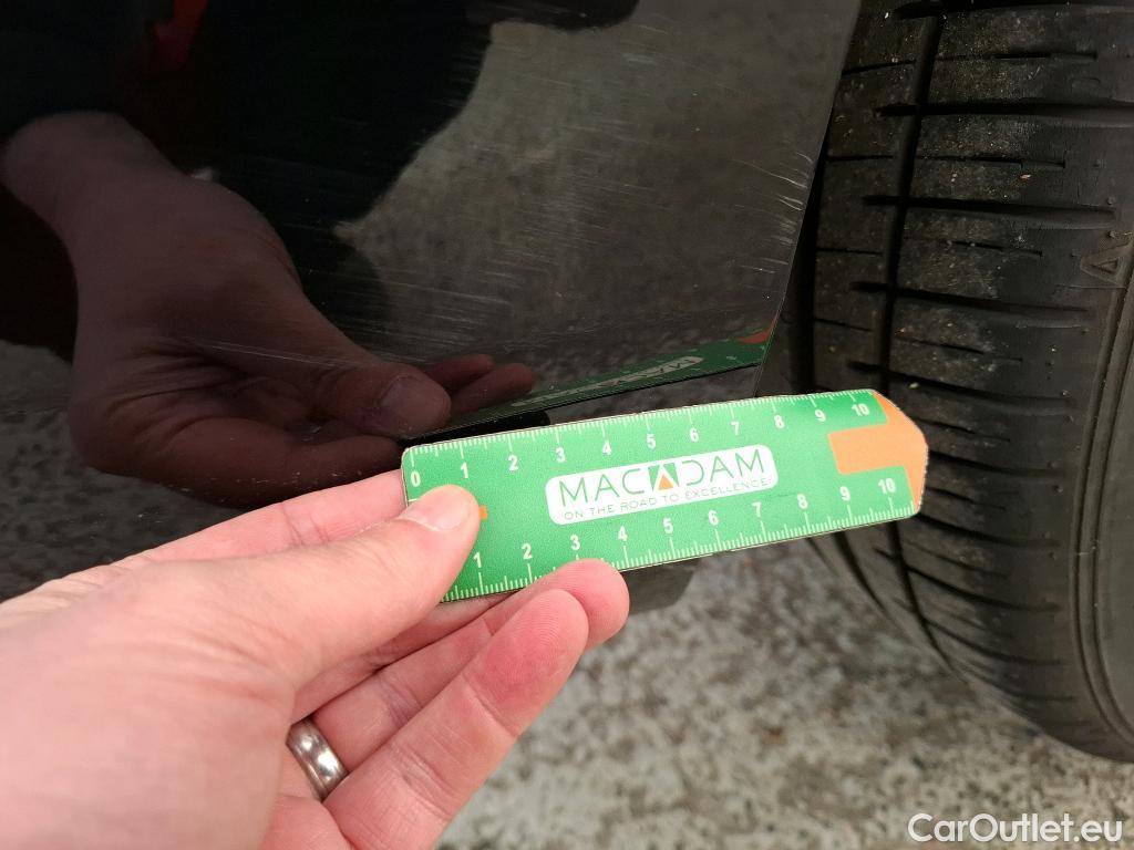  Bmw  Serie 1 BMW Série 1 / 2019 / 5P / Berline 116i Business Design #13