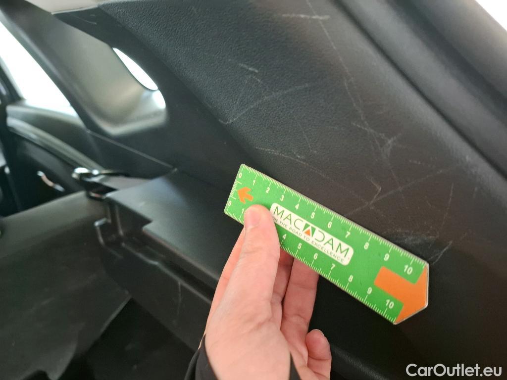  Hyundai  Tucson HYUNDAI  / 2020 / 5P / SUV 1.6 PHEV 265 HTRAC BUSINESS 4WD AUTO #34