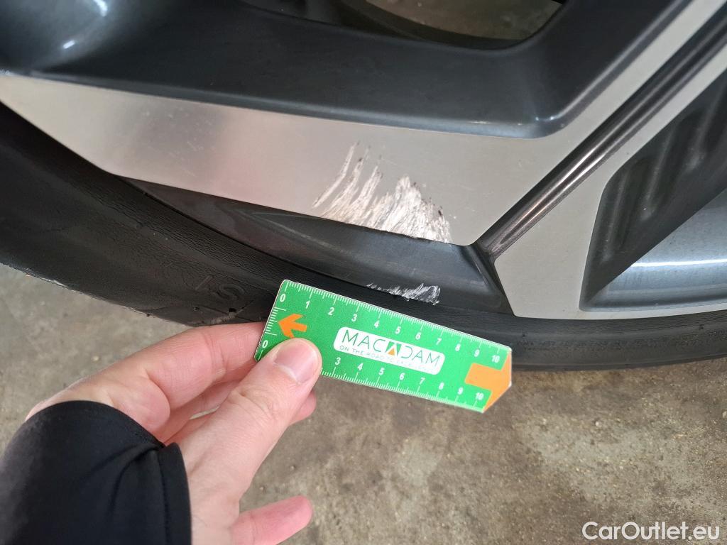  Hyundai  Tucson HYUNDAI  / 2020 / 5P / SUV 1.6 PHEV 265 HTRAC BUSINESS 4WD AUTO #40