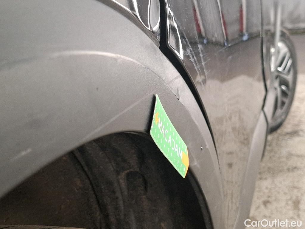  Citroen  C4 CITROEN  X / 2022 / 4P / Berline PureTech 130 S&S EAT8 Feel Pack #40