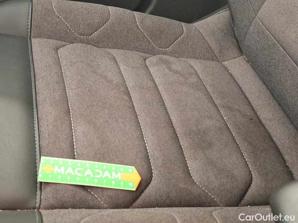  Citroen  C4 CITROEN  X / 2022 / 4P / Berline PureTech 130 S&S EAT8 Feel Pack #77