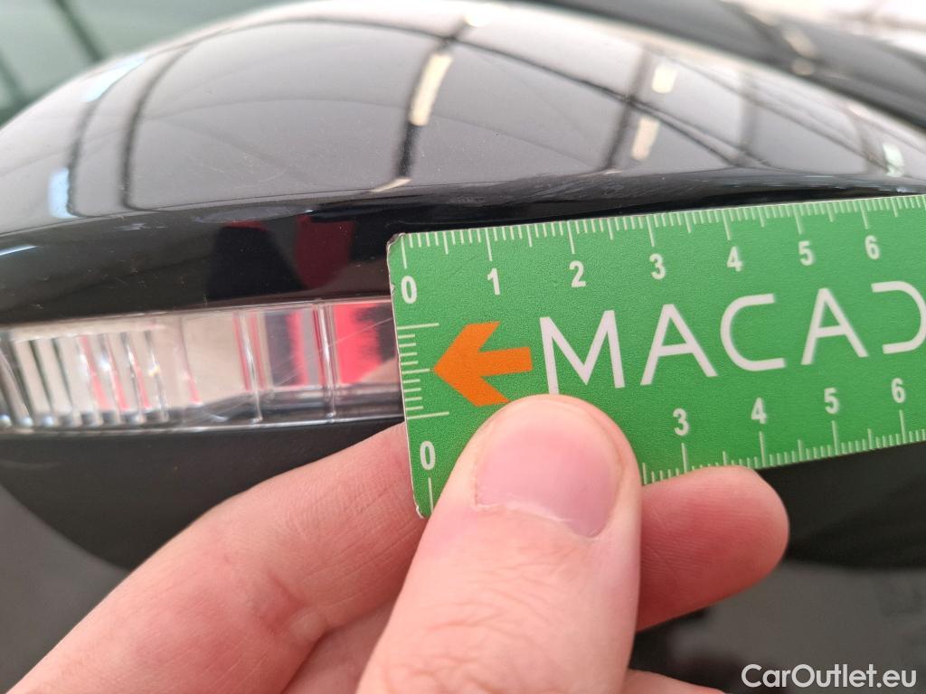  Volkswagen  Golf  VOLKSWAGEN / 2020 / 5P / Berline 2.0 TDI SCR 115 DSG7 Life Busi #35