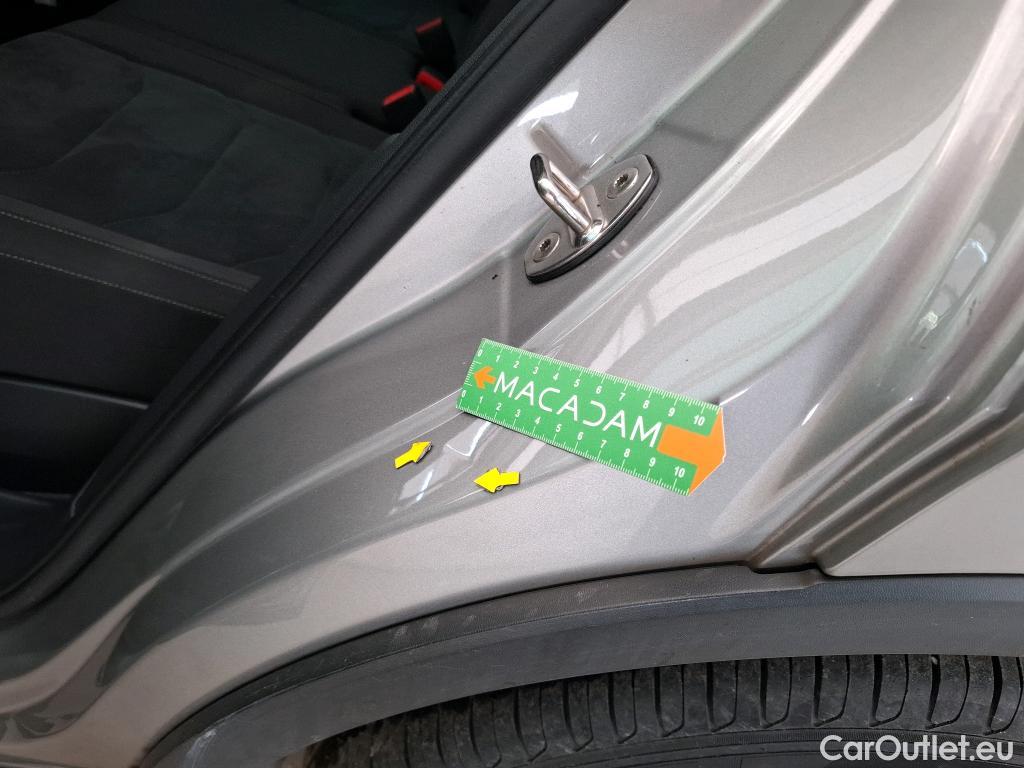  Volkswagen  Tiguan VOLKSWAGEN  / 2016 / 5P / SUV 2.0 TDI 150 DSG7 Carat #10