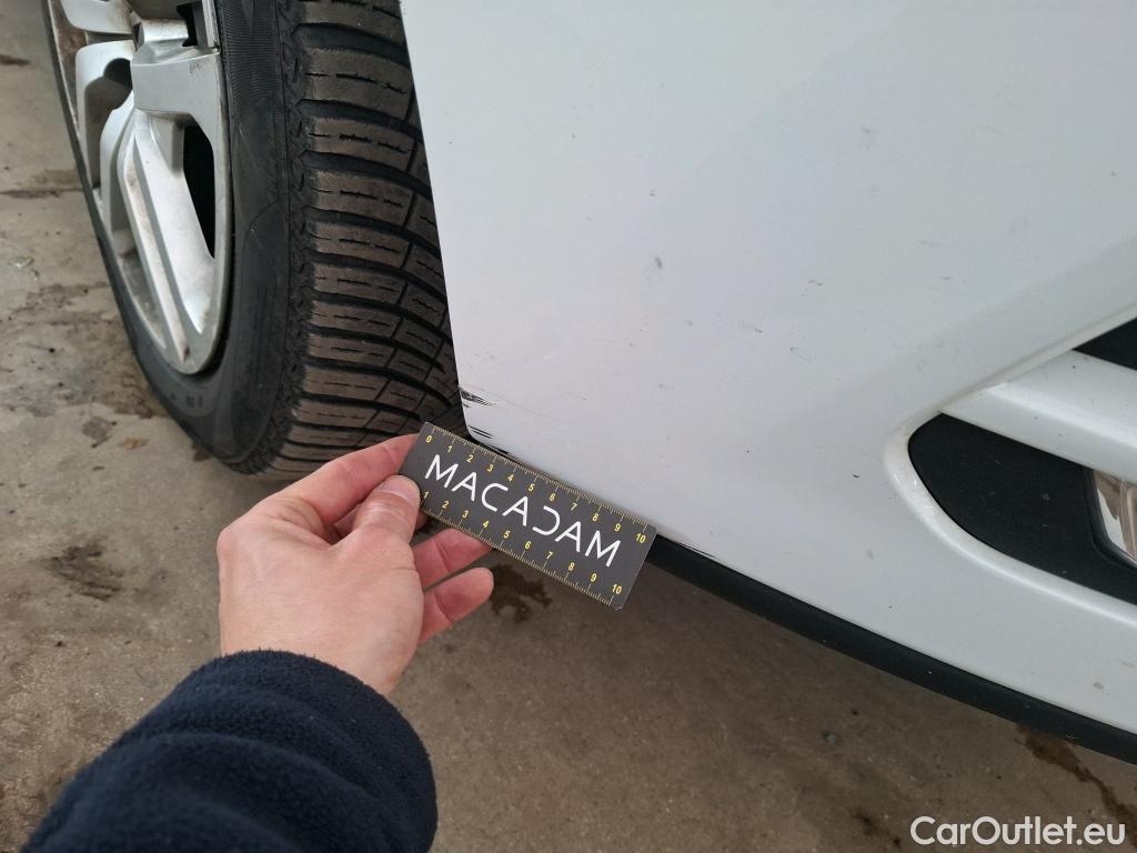  Renault  Clio  IV Business 0.9 TCe 90CV BVM5 E6 #14