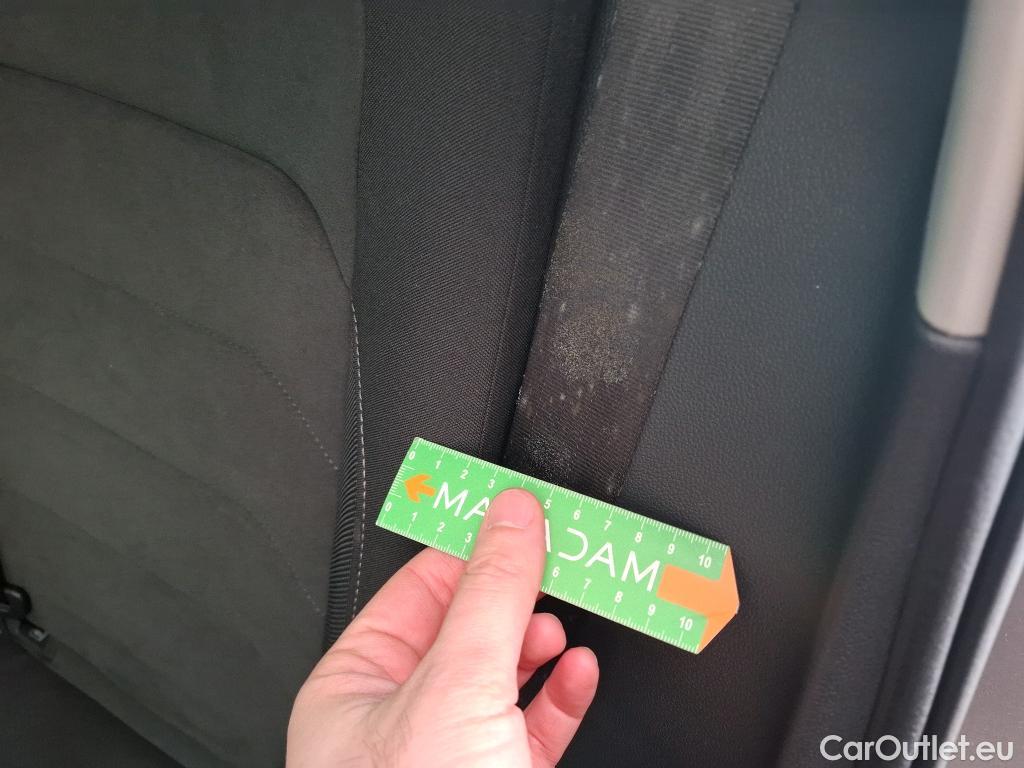  Volkswagen  Tiguan VOLKSWAGEN  / 2016 / 5P / SUV 2.0 TDI 150 DSG7 Carat #17