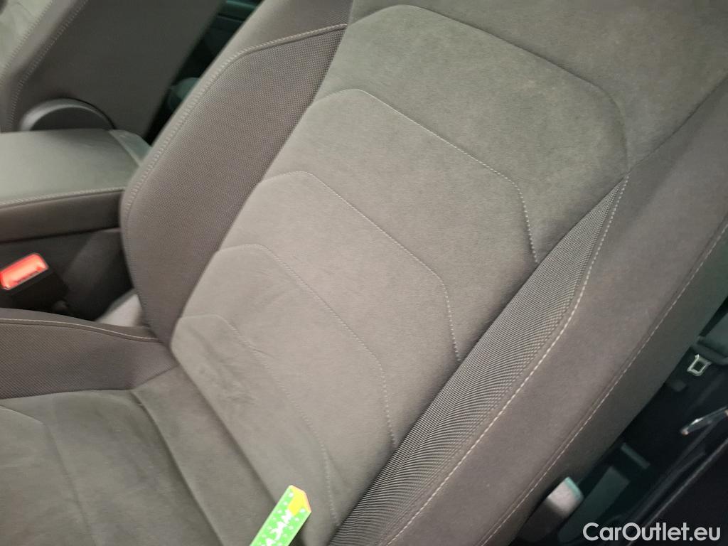  Volkswagen  Tiguan VOLKSWAGEN  / 2016 / 5P / SUV 2.0 TDI 150 DSG7 Carat #13