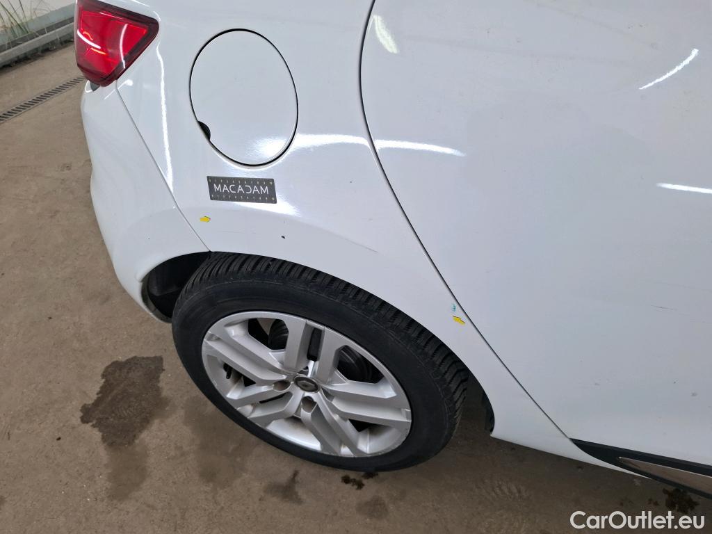  Renault  Clio  IV Business 0.9 TCe 90CV BVM5 E6 #38