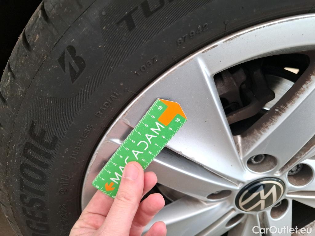  Volkswagen  Golf  VOLKSWAGEN / 2020 / 5P / Berline 2.0 TDI SCR 115 DSG7 Life Busi #15