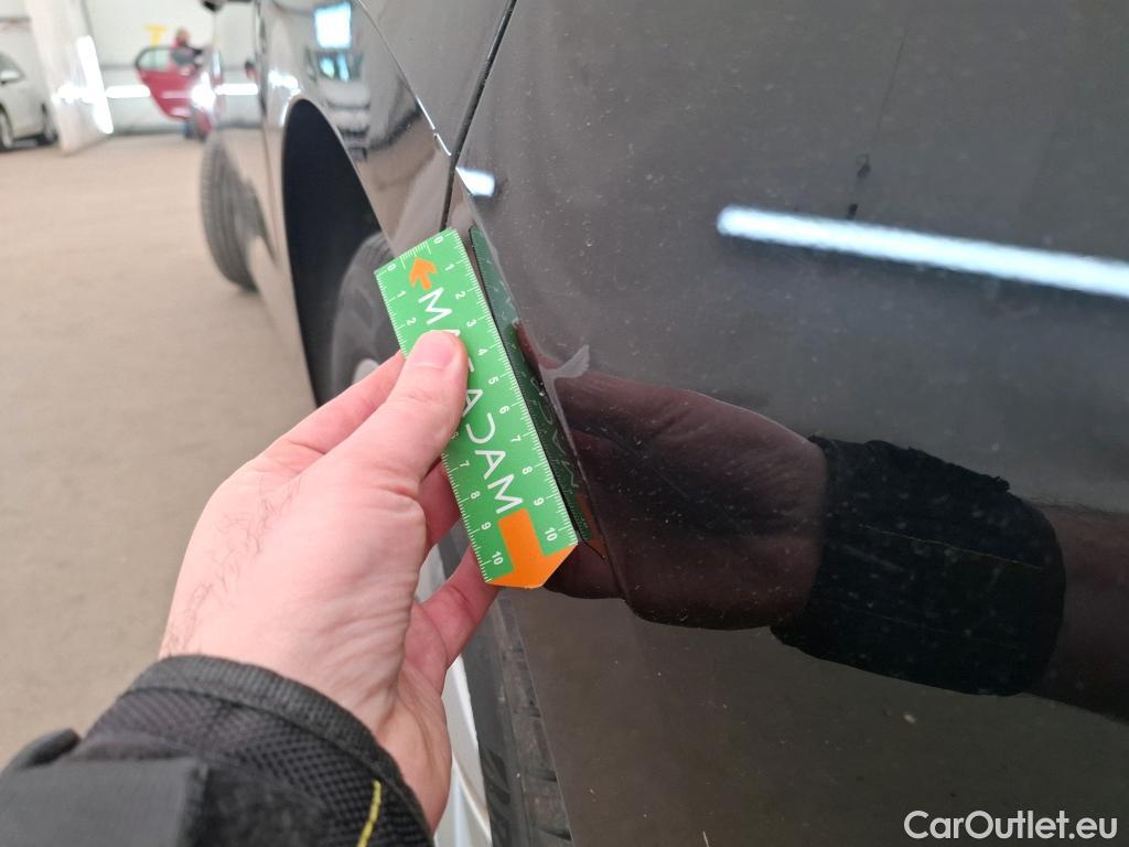  Volkswagen  Golf  VOLKSWAGEN / 2020 / 5P / Berline 2.0 TDI SCR 115 DSG7 Life Busi #7