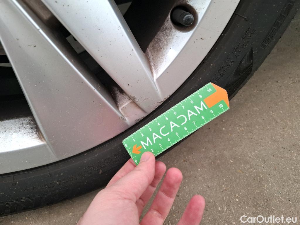  Volkswagen  Golf  VOLKSWAGEN / 2020 / 5P / Berline 2.0 TDI SCR 115 DSG7 Life Busi #19