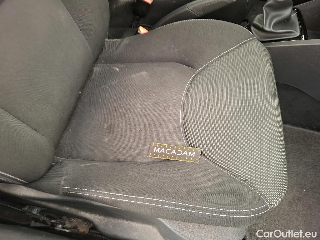  Renault  Clio  IV Business 0.9 TCe 90CV BVM5 E6 #49