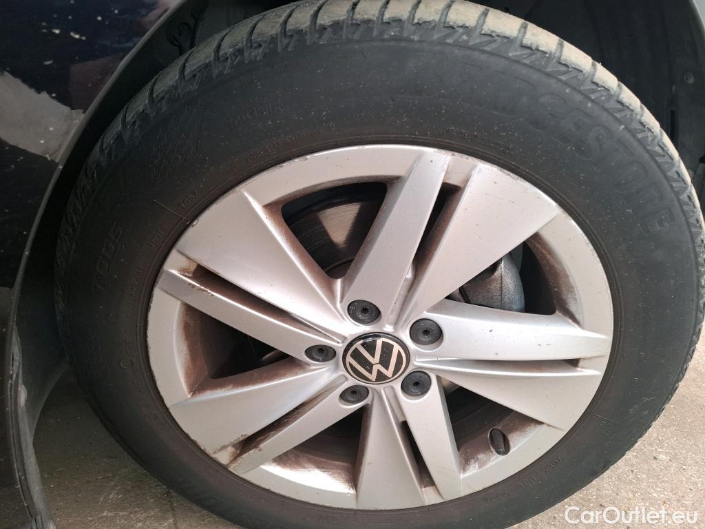  Volkswagen  Golf  VOLKSWAGEN / 2020 / 5P / Berline 2.0 TDI SCR 115 DSG7 Life Busi #21