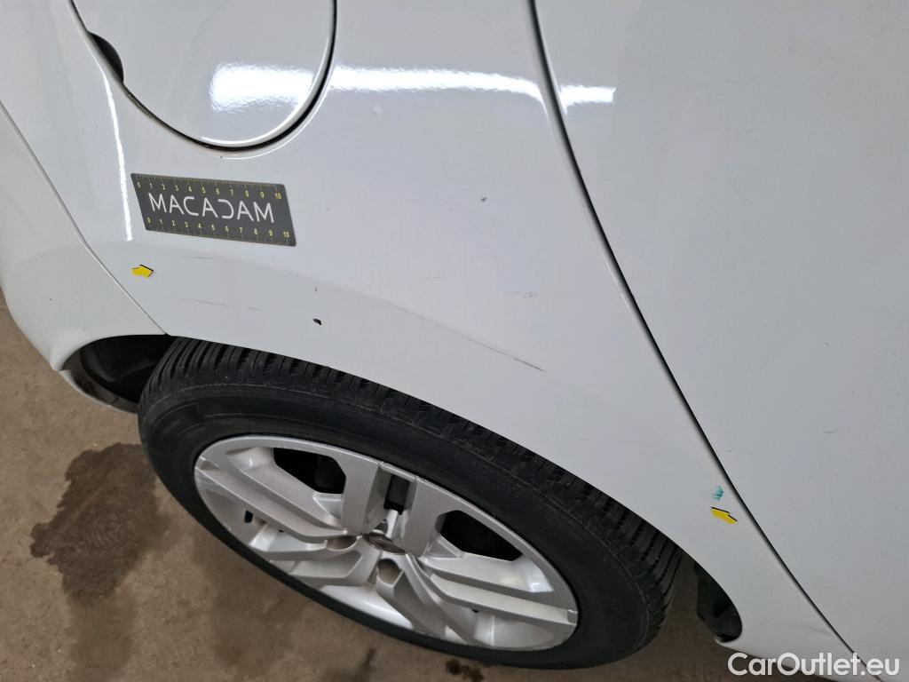  Renault  Clio  IV Business 0.9 TCe 90CV BVM5 E6 #39