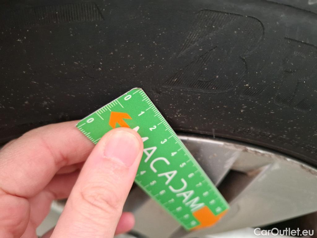  Volkswagen  Golf  VOLKSWAGEN / 2020 / 5P / Berline 2.0 TDI SCR 115 DSG7 Life Busi #11