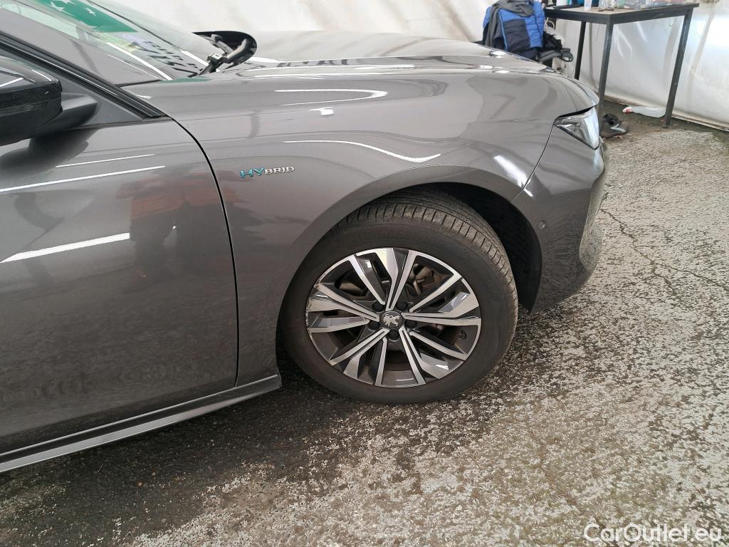  Peugeot  508 PEUGEOT  SW / 2018 / 5P / Break HYBRID 225 E-EAT8 Allure Pack #12