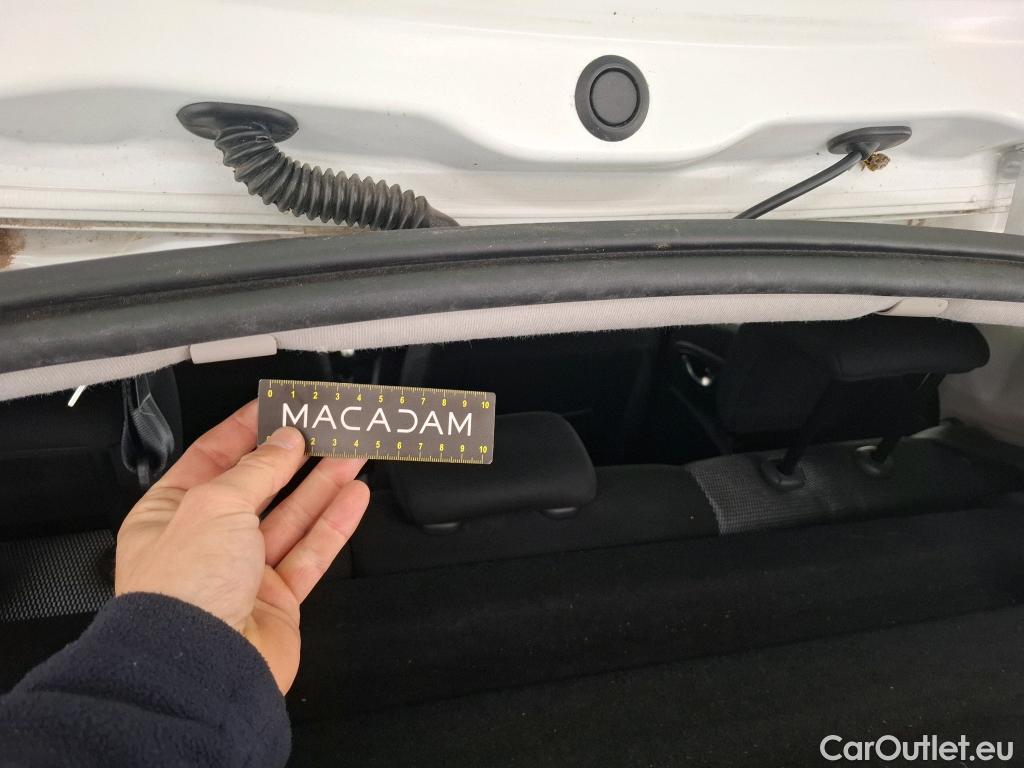  Renault  Clio  IV Business 0.9 TCe 90CV BVM5 E6 #32