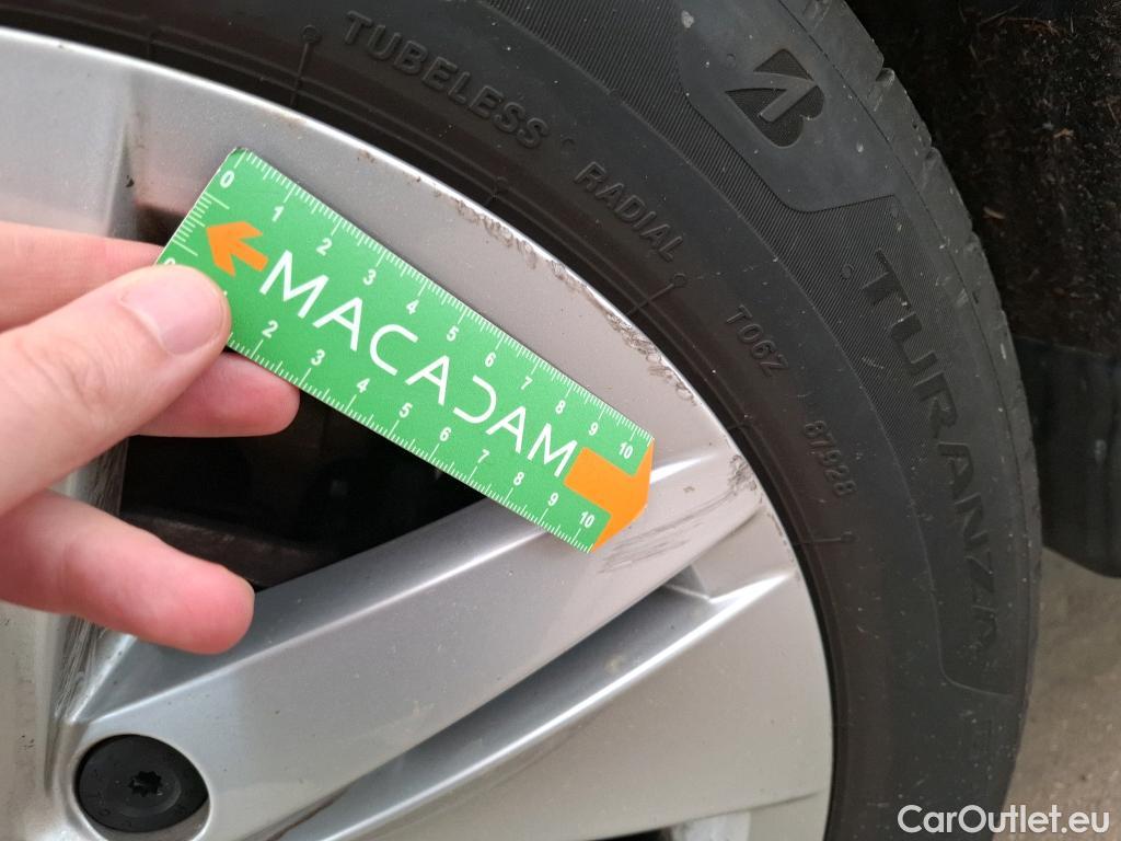  Volkswagen  Golf  VOLKSWAGEN / 2020 / 5P / Berline 2.0 TDI SCR 115 DSG7 Life Busi #18