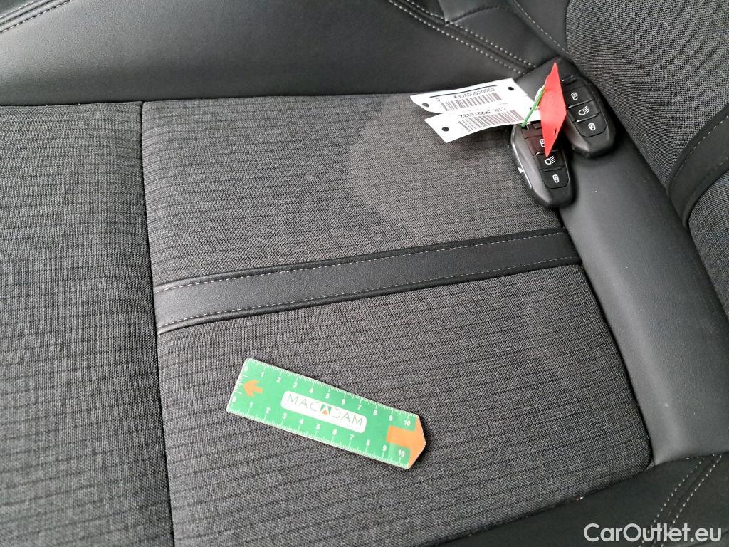  Peugeot  508 PEUGEOT  SW / 2018 / 5P / Break HYBRID 225 E-EAT8 Allure Pack #23