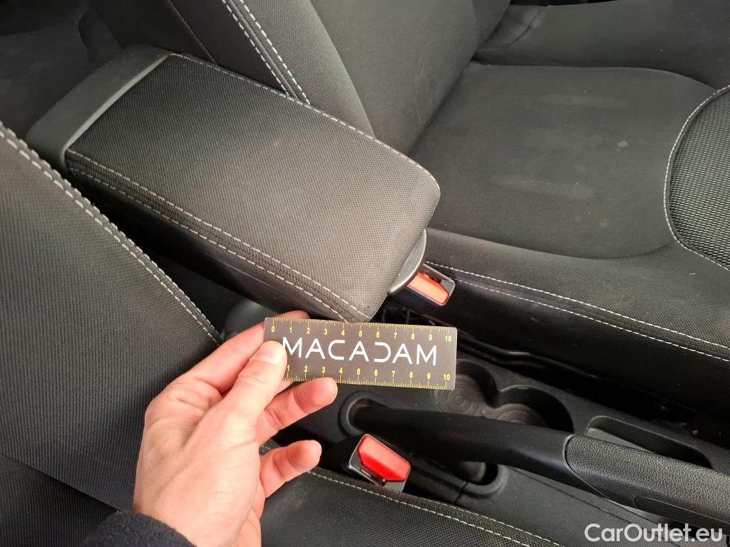  Renault  Clio  IV Business 0.9 TCe 90CV BVM5 E6 #51