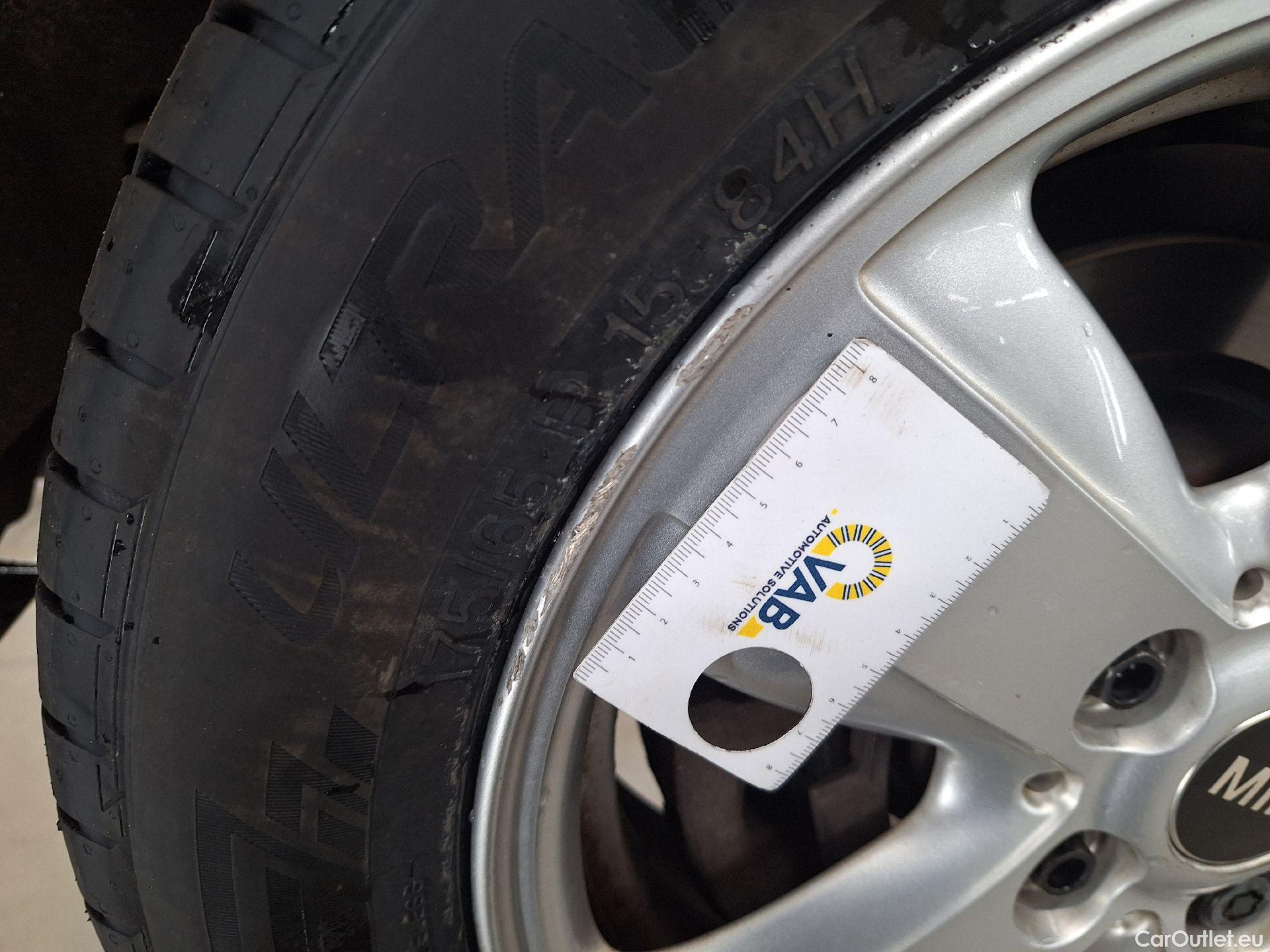  Mini  Cooper MINI, Mini 5d '14, Mini 5 door One Aut. 5d #16