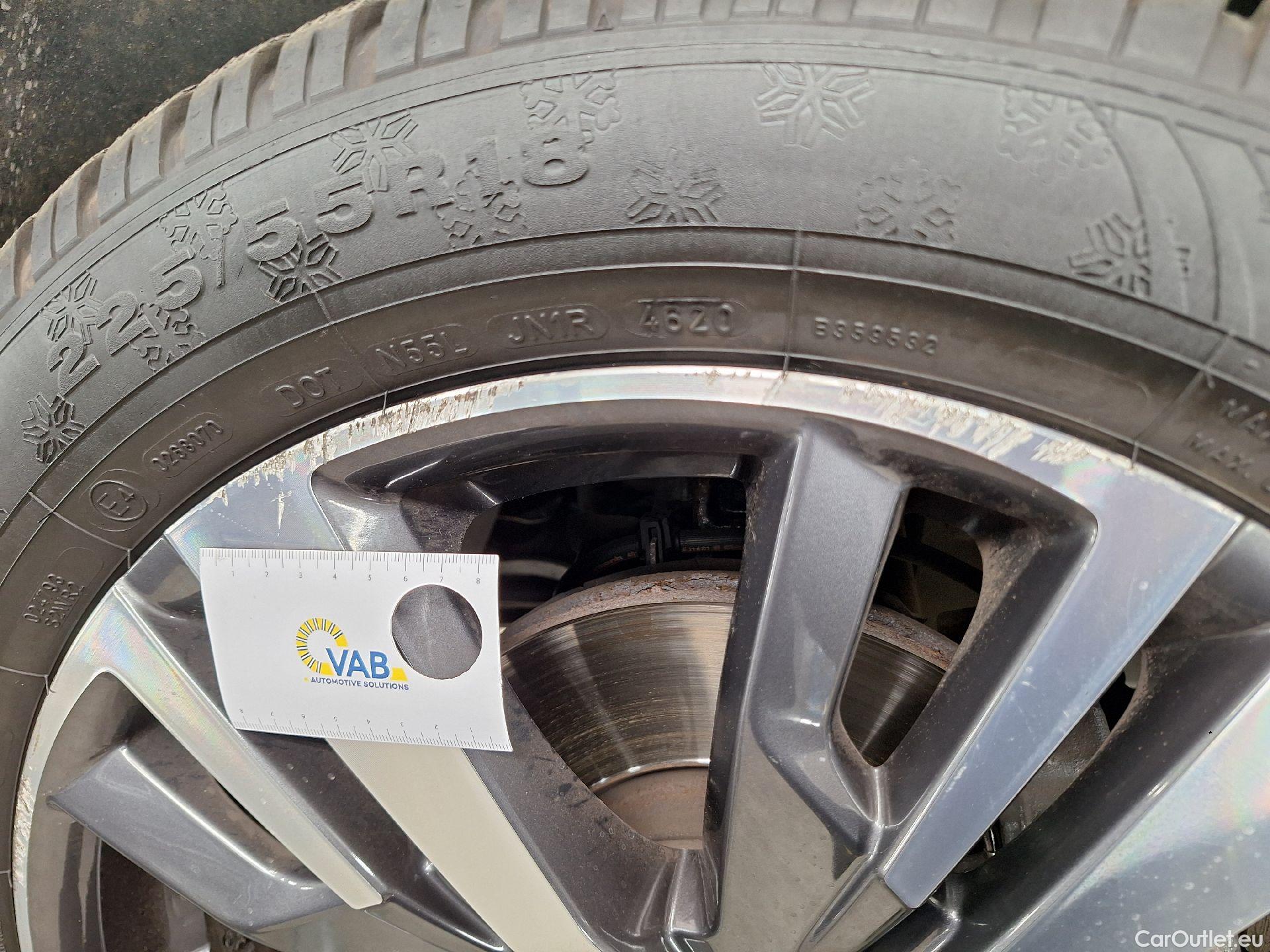  Peugeot  5008 Peugeot,  FL'20, Peugeot  1.2 PureTech 96kW S&S EAT8 Allure 5d #55