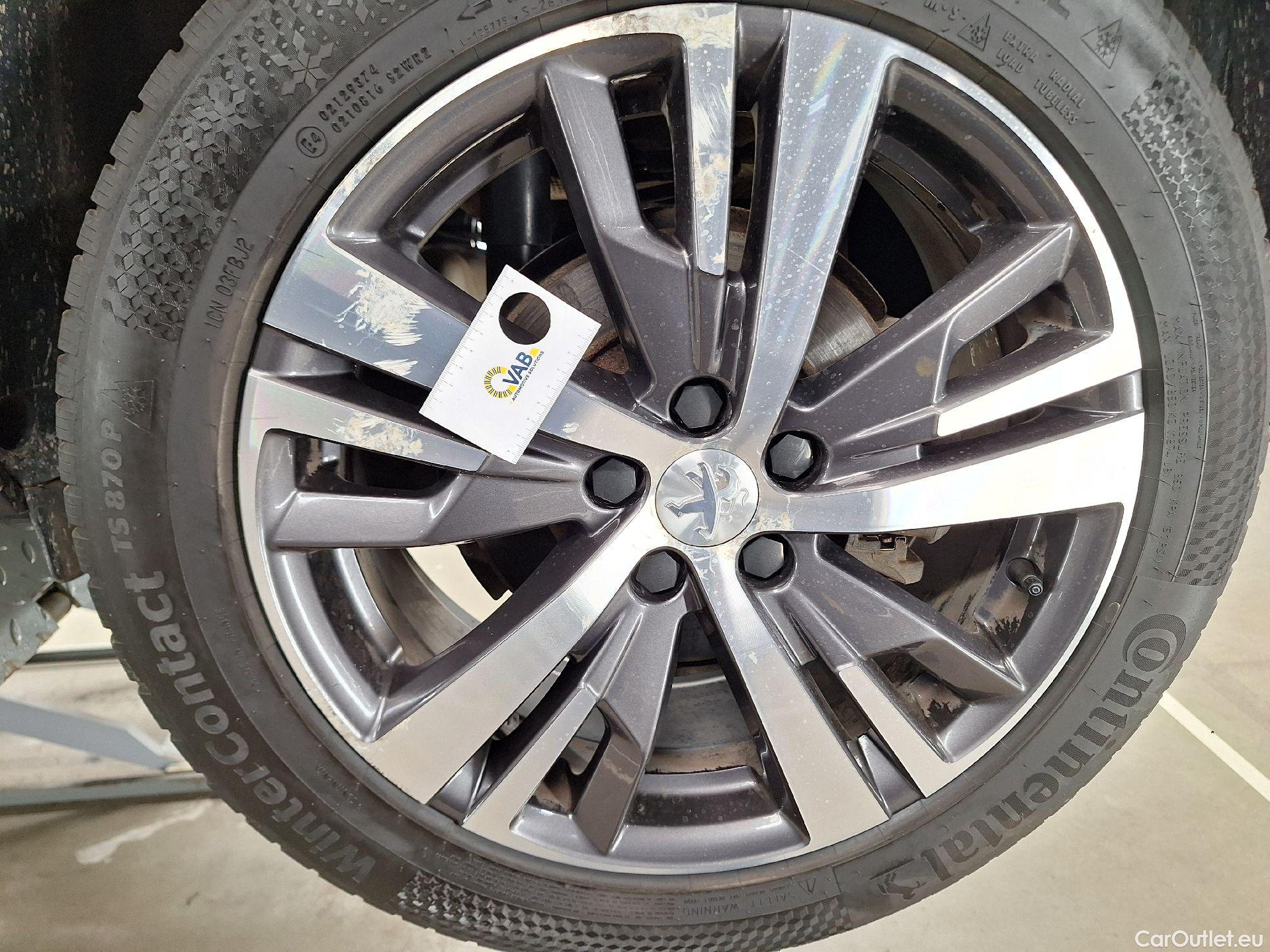  Peugeot  5008 Peugeot,  FL'20, Peugeot  1.2 PureTech 96kW S&S EAT8 Allure 5d #50