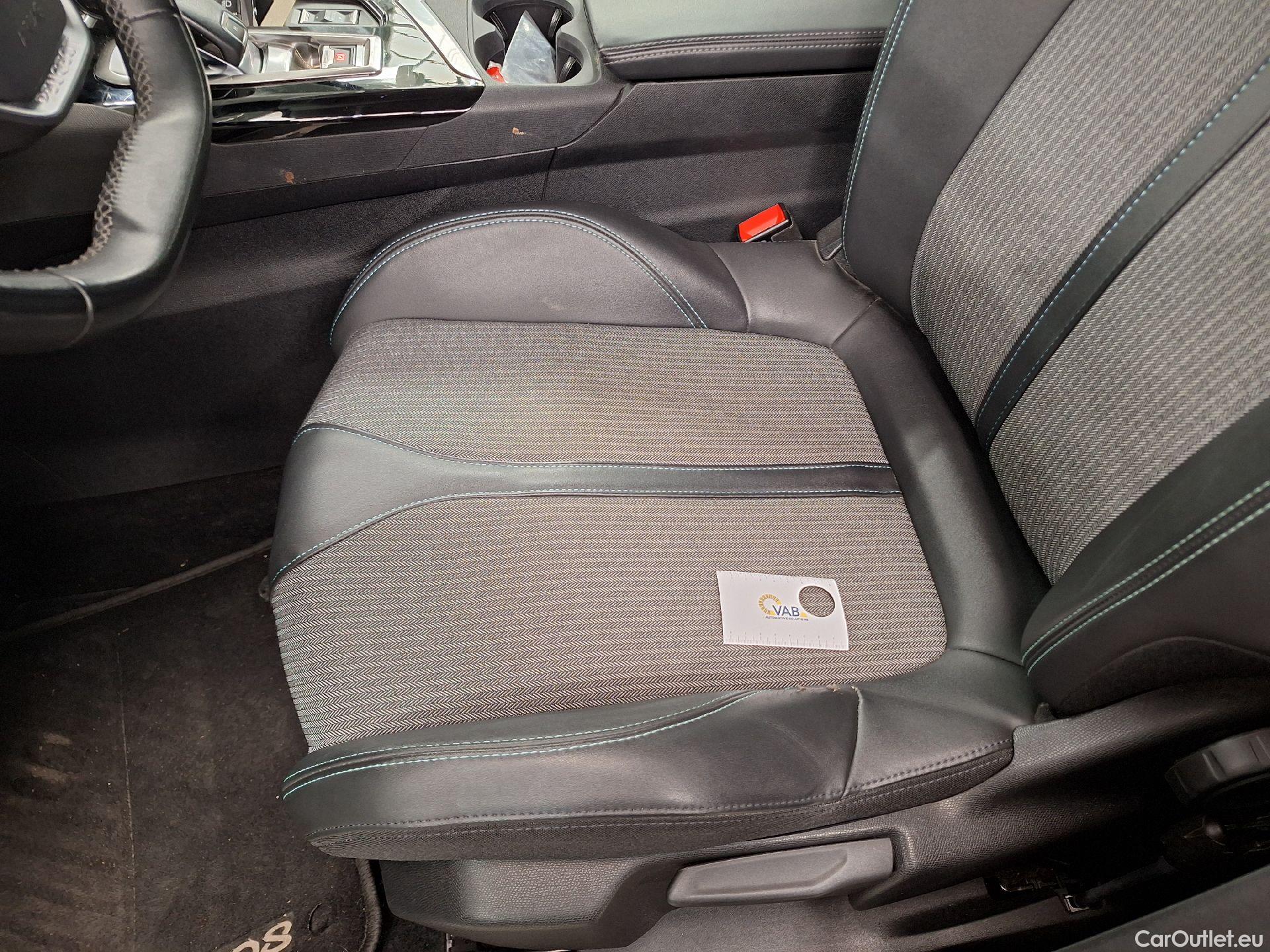  Peugeot  5008 Peugeot,  FL'20, Peugeot  1.2 PureTech 96kW S&S EAT8 Allure 5d #8