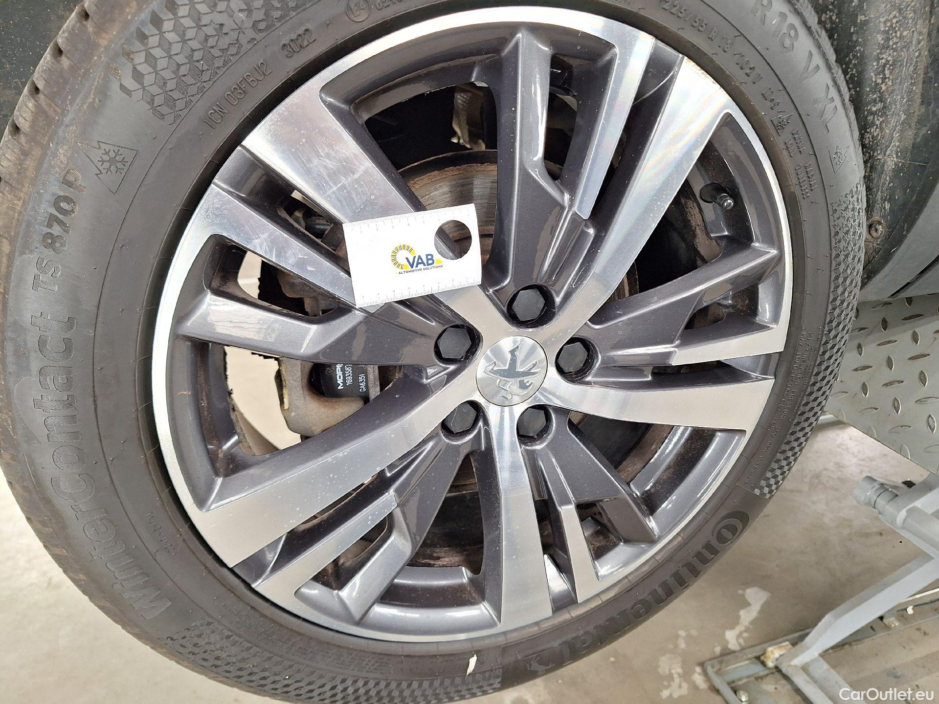  Peugeot  5008 Peugeot,  FL'20, Peugeot  1.2 PureTech 96kW S&S EAT8 Allure 5d #52