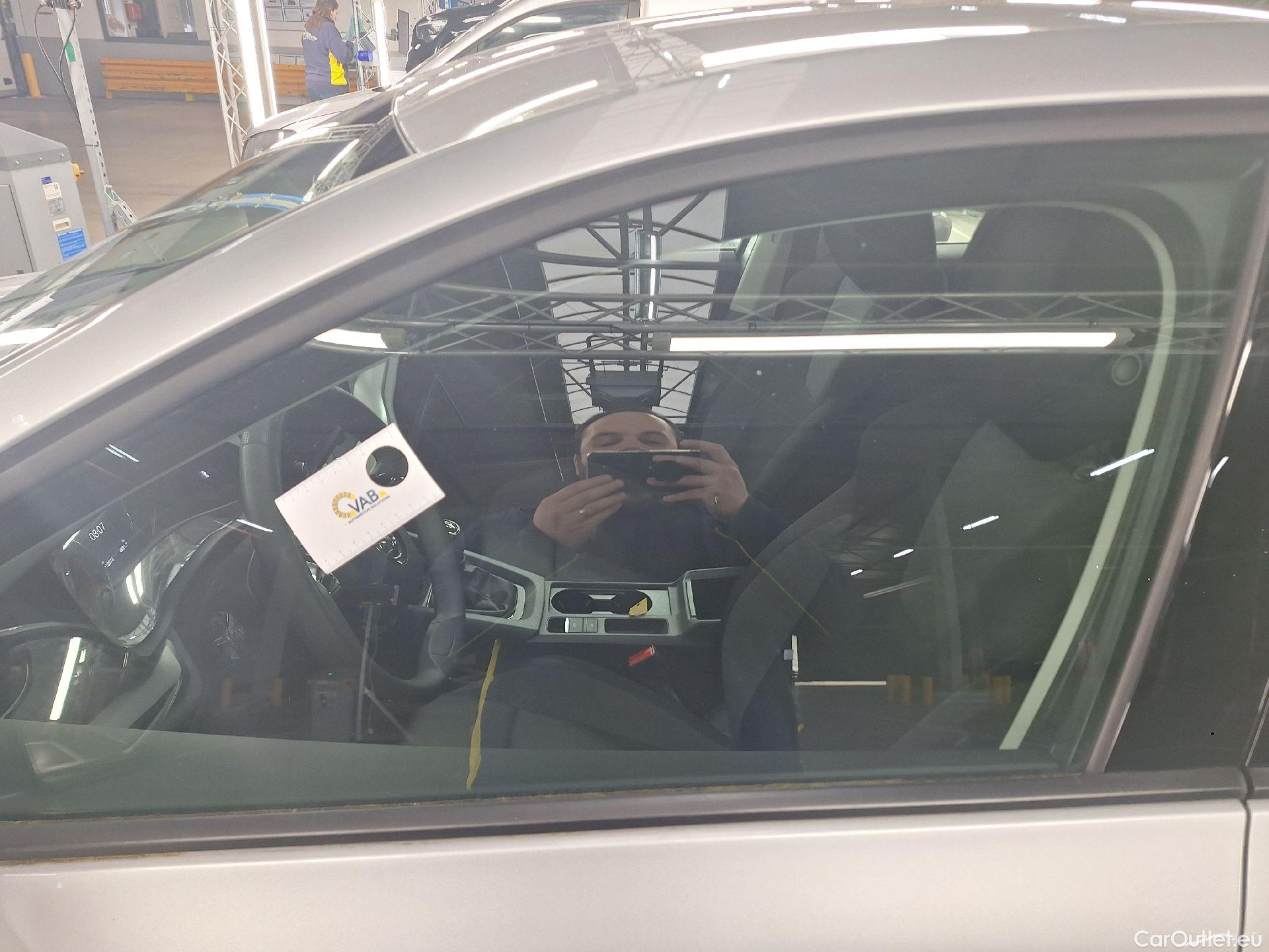  Skoda  Octavia Skoda,  '20, Skoda  1.0 TSI 81kW Active 5d #5