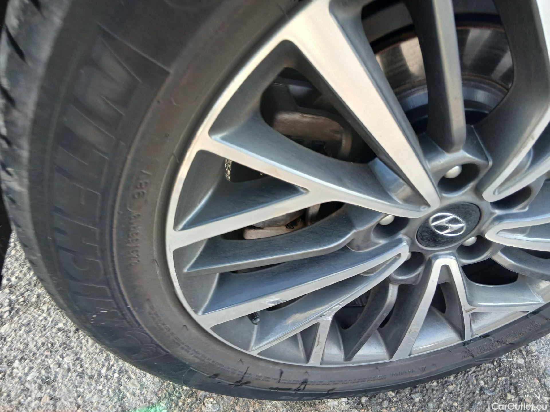  Hyundai  Tucson HYUNDAI  / 2018 / 5P / todoterreno 1.6 CRDI 85kW (116CV) 48V Tecno 4X2 #32