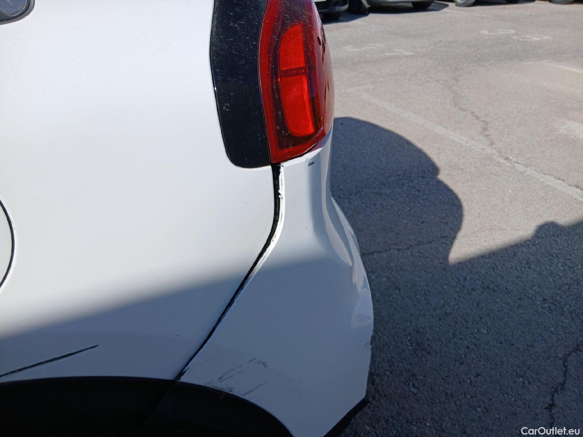  KIA  Niro KIA  / 2019 / 5P / crossover 1.6 GDi HEV 104kW (141CV) Concept #21