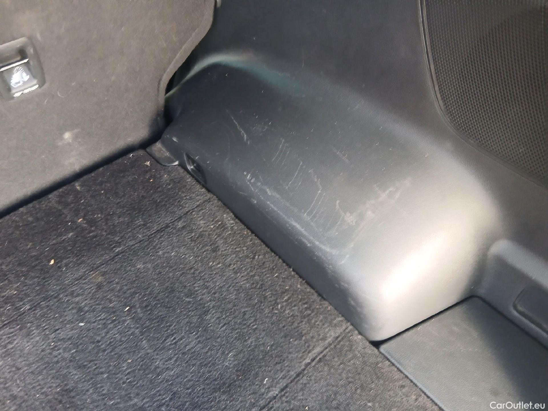  Hyundai  Tucson HYUNDAI  / 2018 / 5P / todoterreno 1.6 CRDI 85kW (116CV) 48V Tecno 4X2 #40